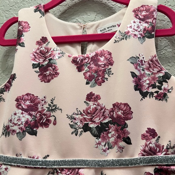Girls Floral Metallic Dress size 5T - Picture 3 of 10